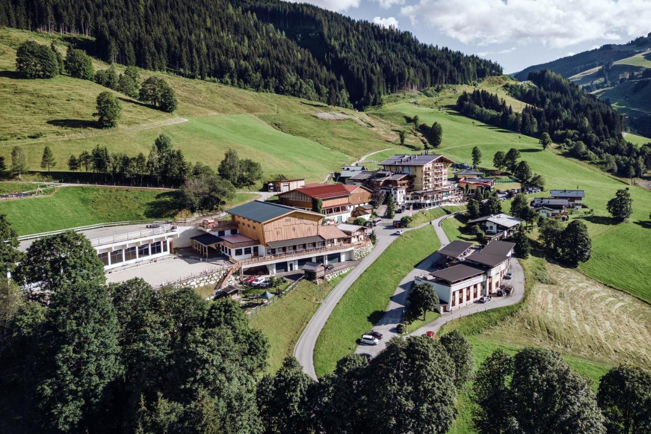 Familienresort Ellmauhof ザールバッハ・ヒンターグレム エクステリア 写真
