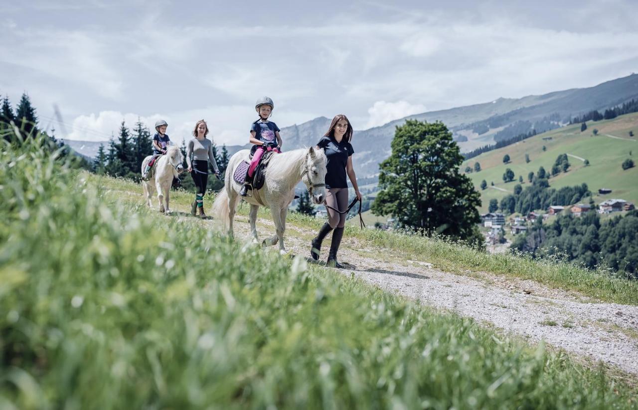 Familienresort Ellmauhof ザールバッハ・ヒンターグレム エクステリア 写真